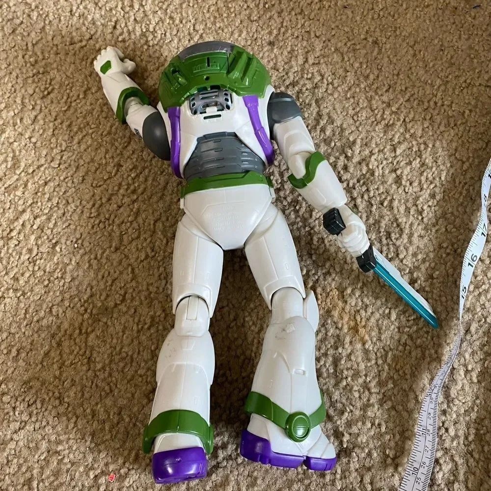 Talking Buzz Lightyear Action Figure - Picture 4 of 5